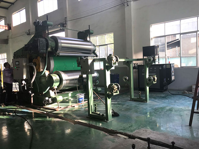 鼓式硫化機(jī) 鼓式硫化機(jī)