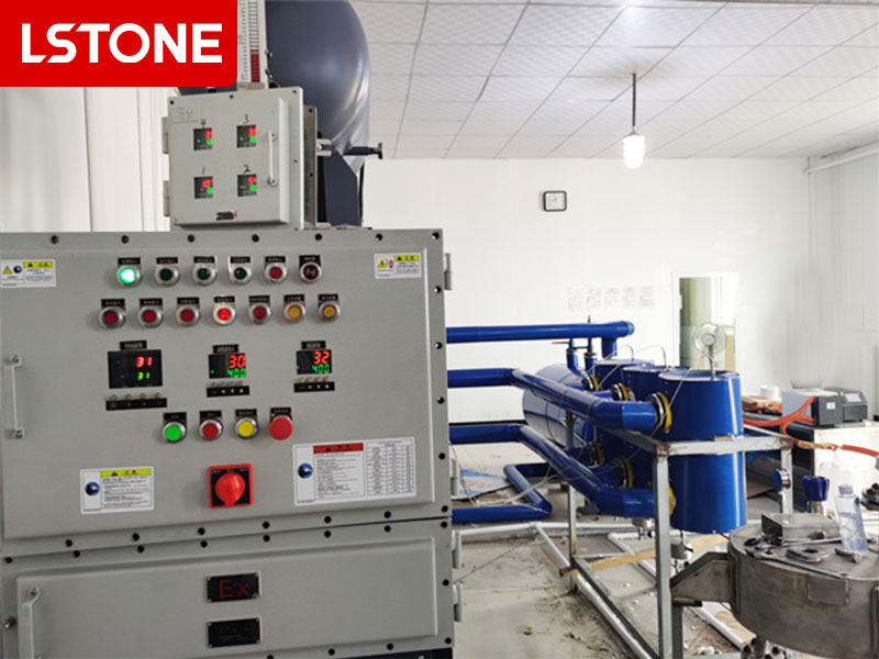 醫(yī)藥防爆模溫機2