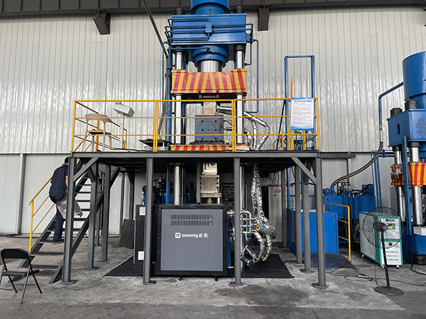 雙貼熱壓機(jī)模溫機(jī)