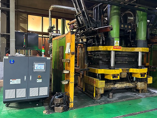 模具專(zhuān)用模溫機(jī) 模具專(zhuān)用模溫機(jī)