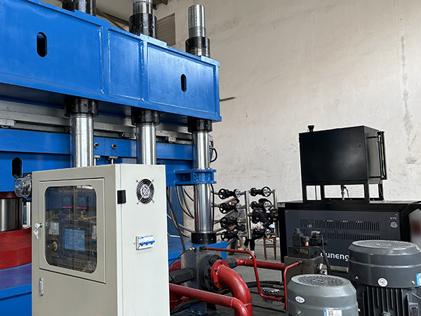 橡膠擠出油溫機(jī) 橡膠擠出油溫機(jī)