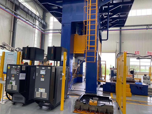 碳纖維復合材料油溫機